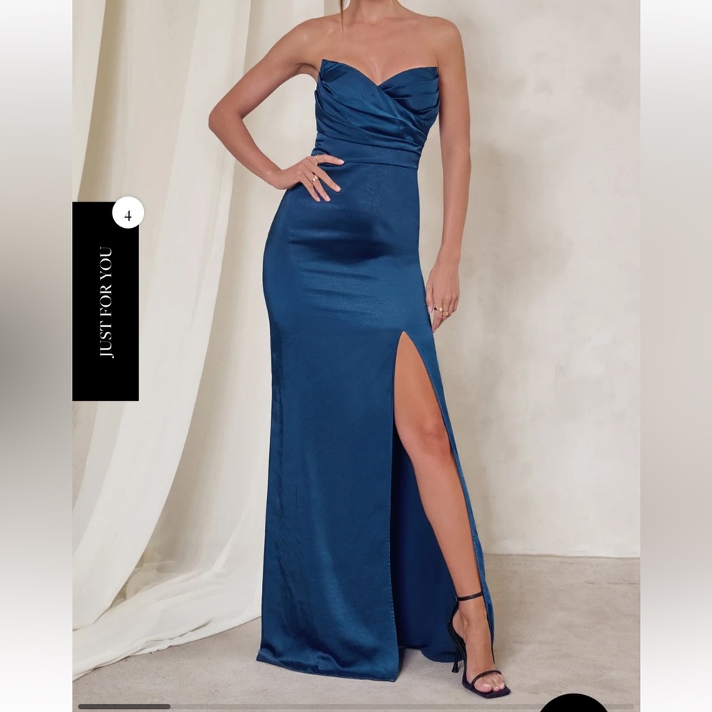 Chic Strapless Satin Gown in Deep Blue